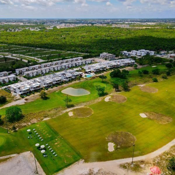 Margarita Frias | Amenidades - Campo de Golf